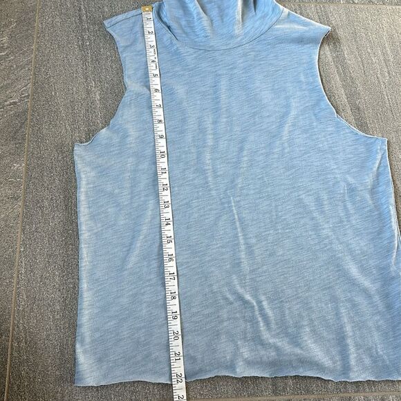 NWT Chaser Gauze Jersey Mock Neck Muscle Tank w/ Raw Edge Hem Light Blue Small - Picture 11 of 13